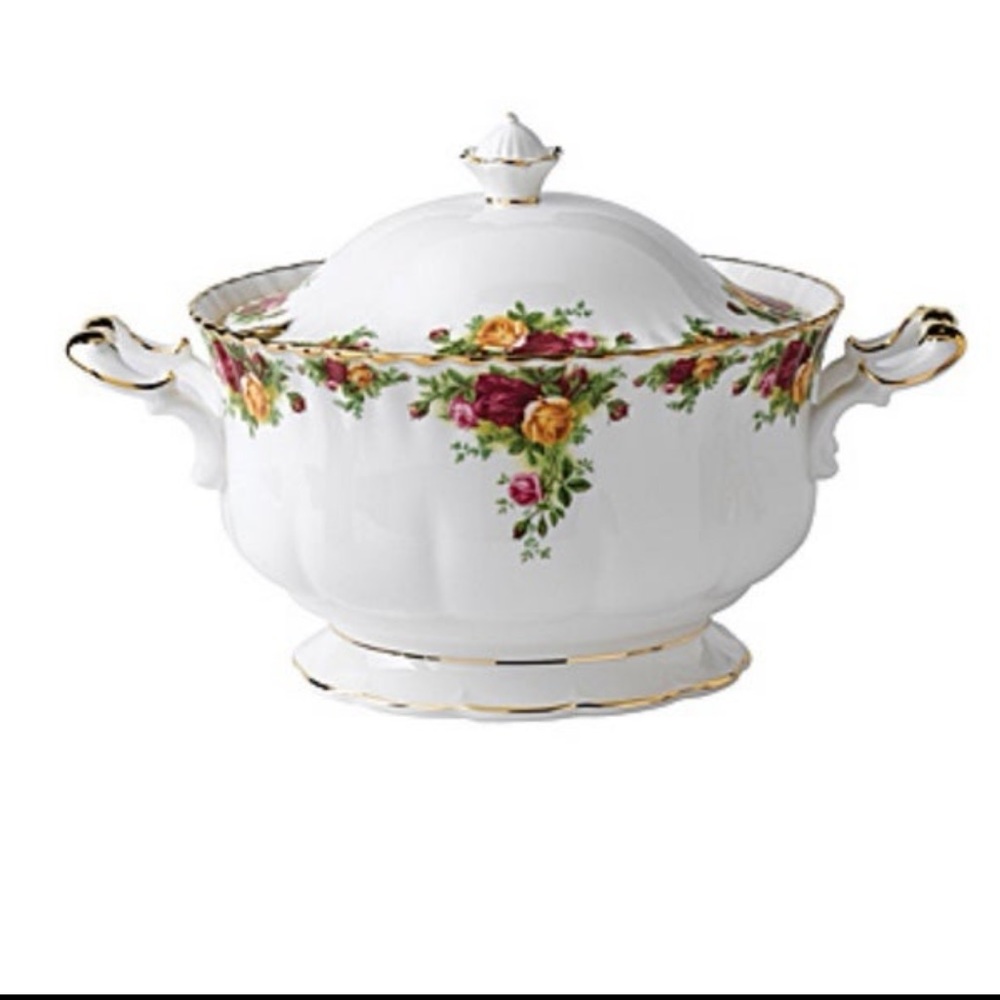Royal Albert Old Country Roses Soup Tureen 146 oz